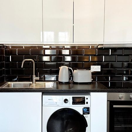 Deluxe City Centre Two Bedroom - Grand Central House Gibraltar Exterior photo
