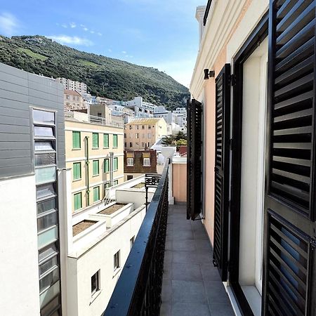 Deluxe City Centre Two Bedroom - Grand Central House Gibraltar Exterior photo