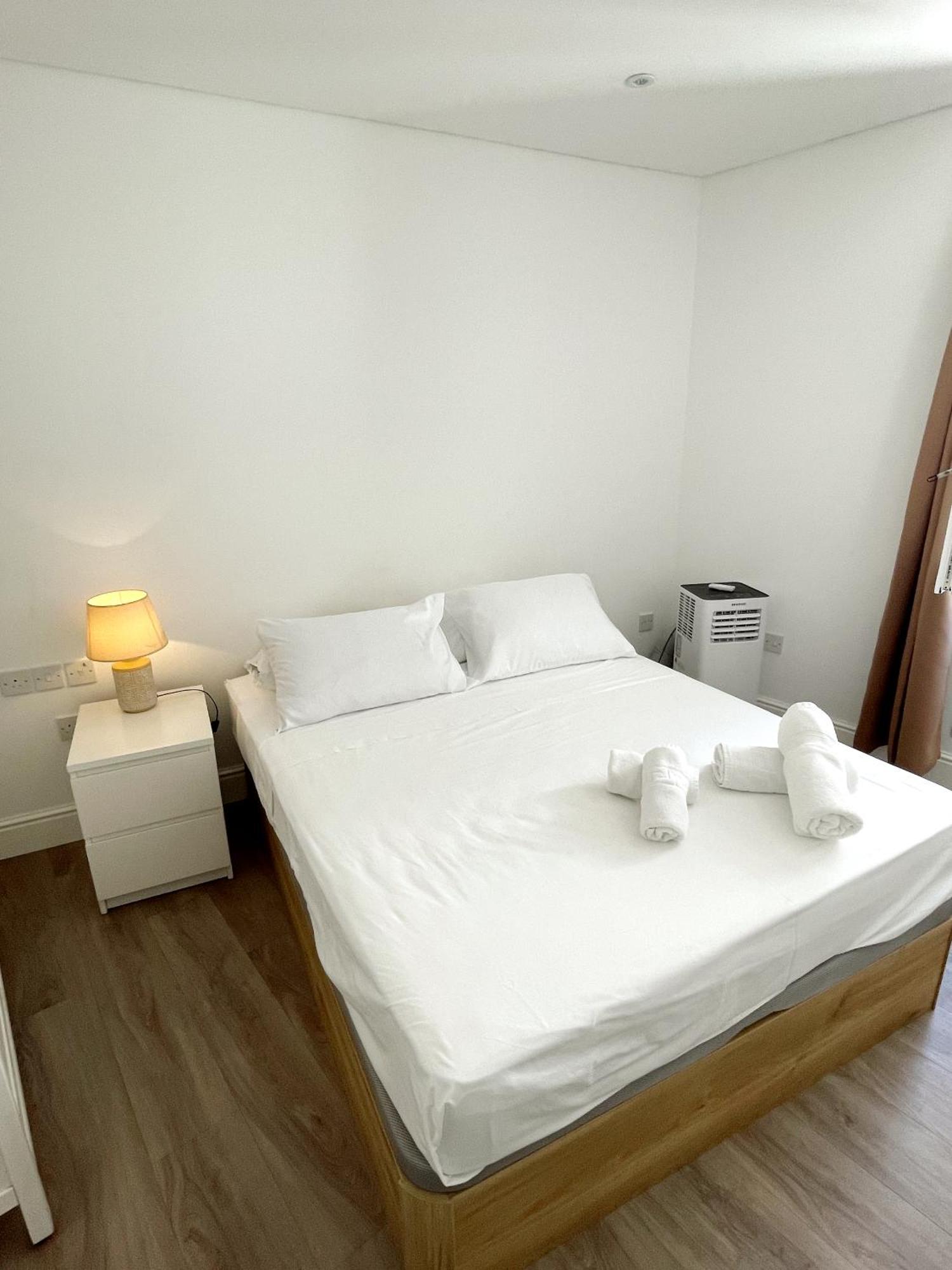 Deluxe City Centre Two Bedroom - Grand Central House Gibraltar Exterior photo