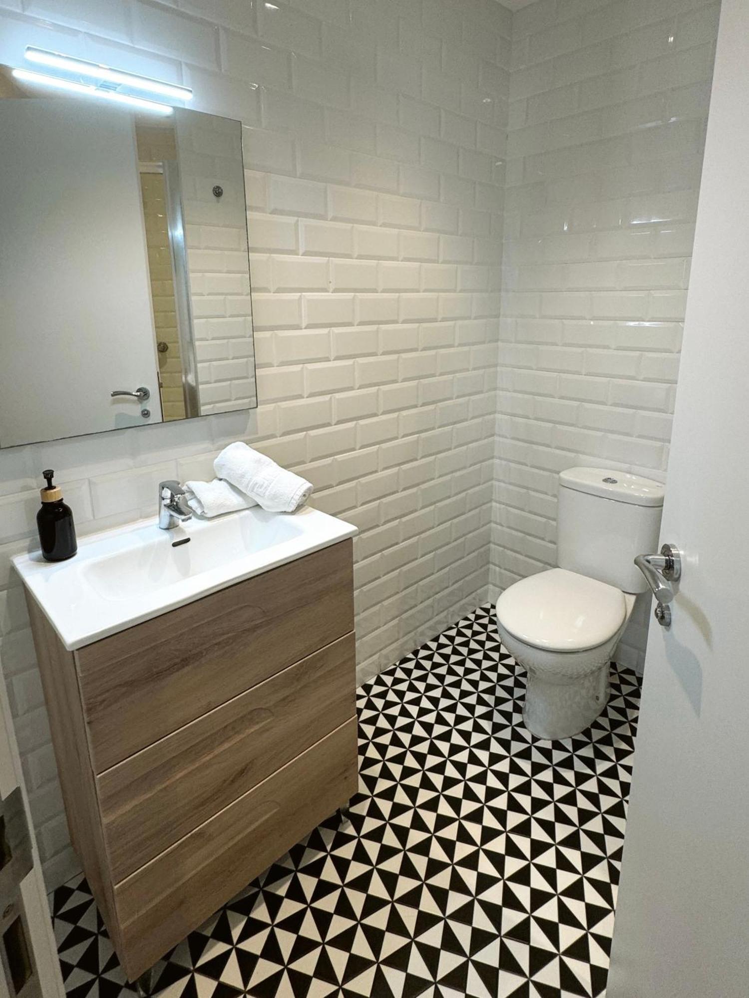 Deluxe City Centre Two Bedroom - Grand Central House Gibraltar Exterior photo