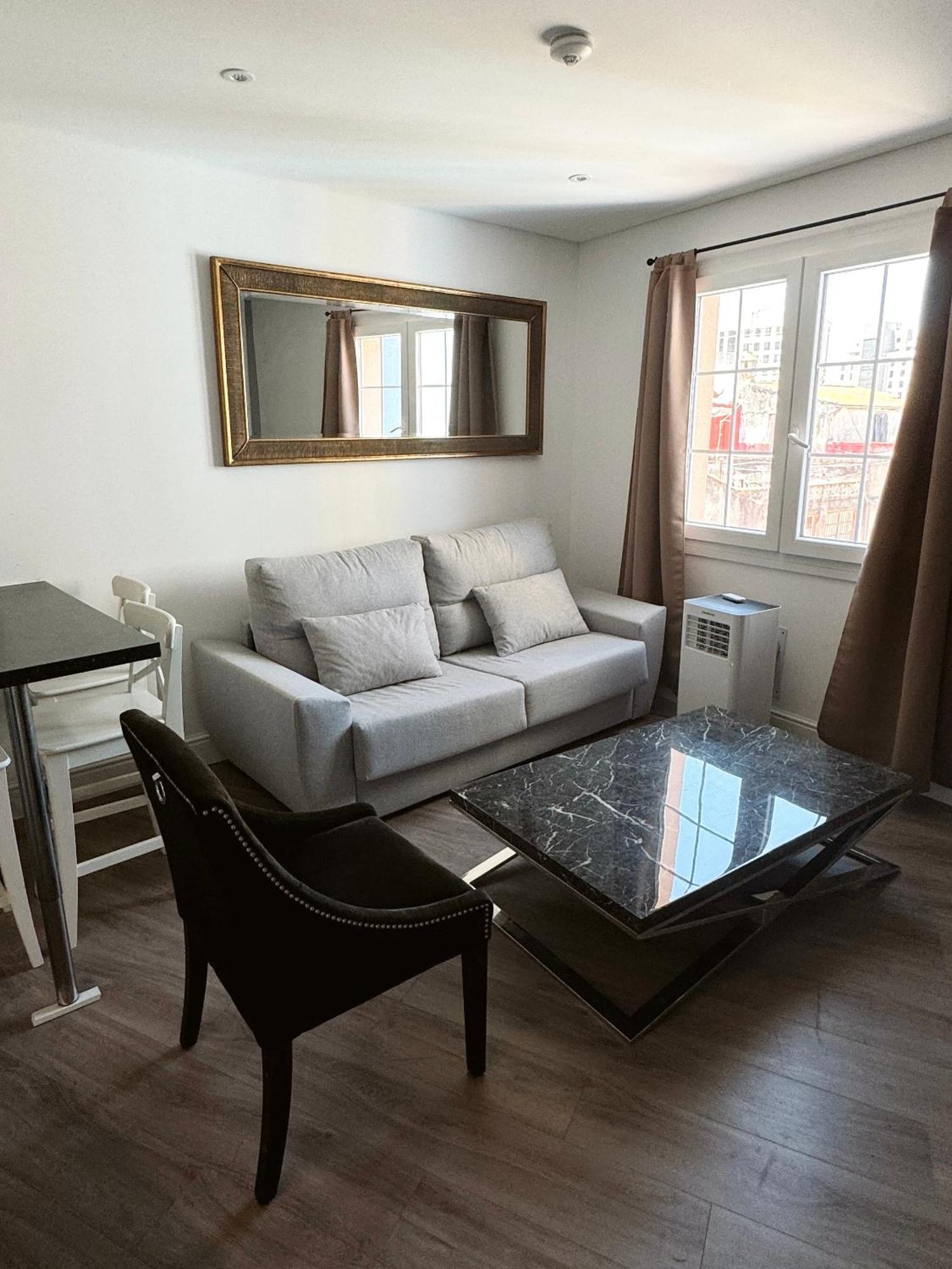 Deluxe City Centre Two Bedroom - Grand Central House Gibraltar Exterior photo