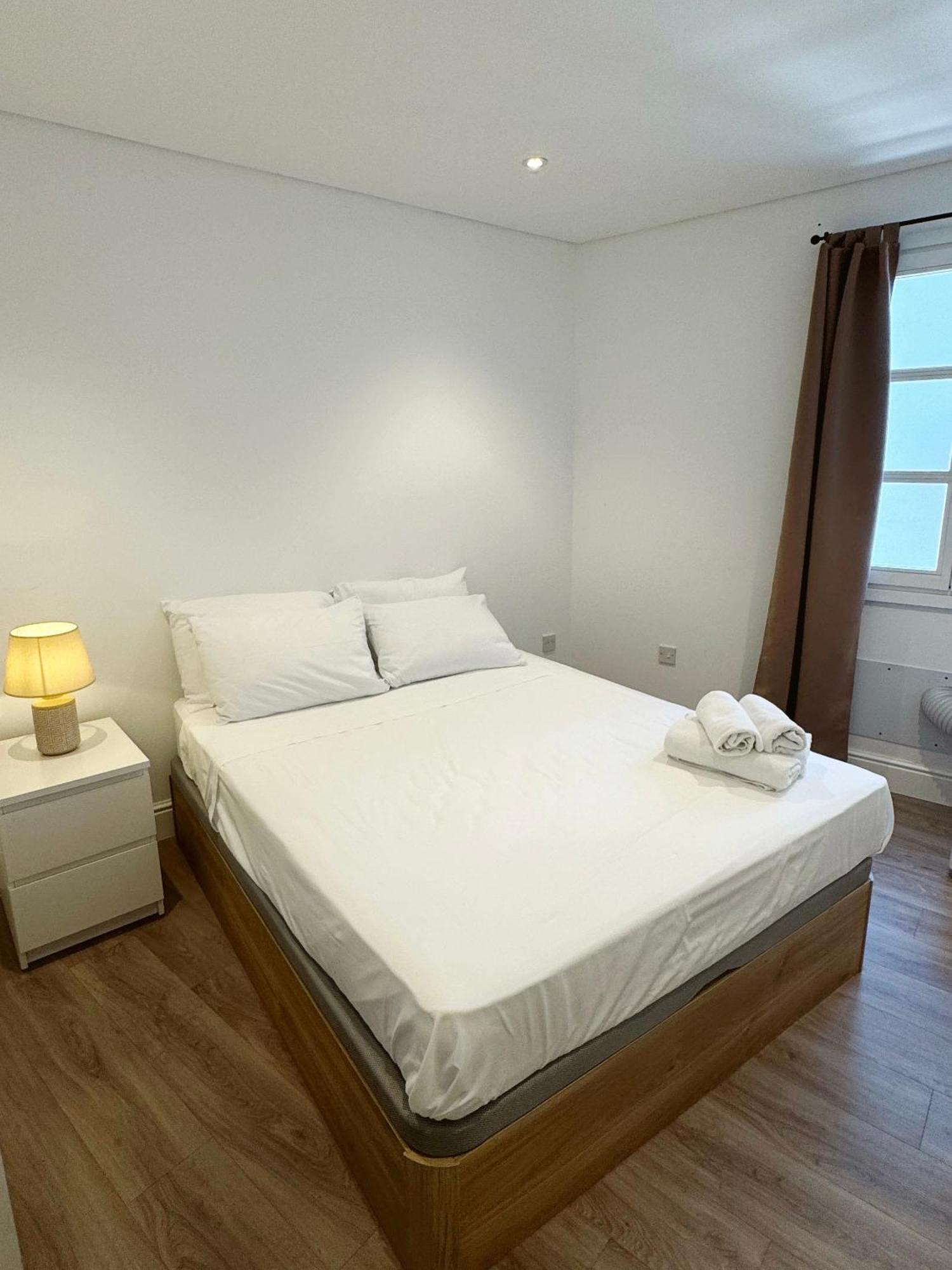 Deluxe City Centre Two Bedroom - Grand Central House Gibraltar Exterior photo