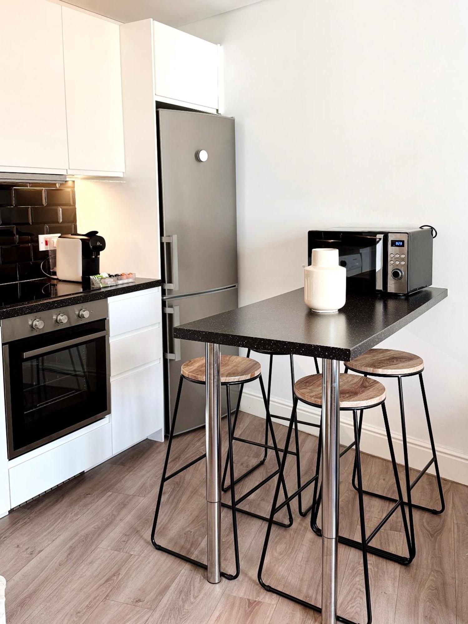 Deluxe City Centre Two Bedroom - Grand Central House Gibraltar Exterior photo